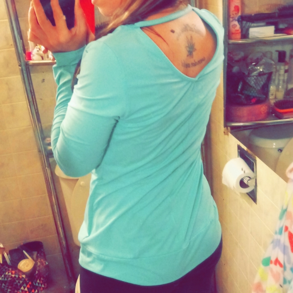 Blue keyhole back long sleeve top